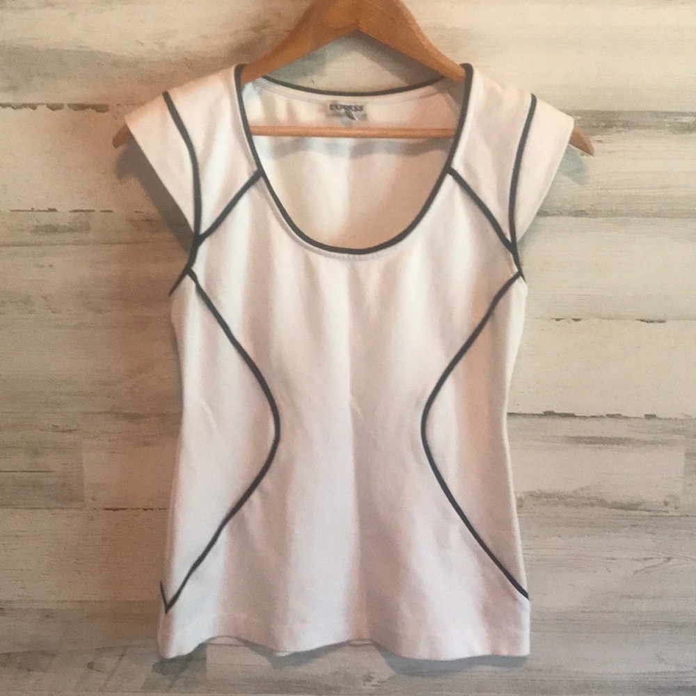- Beautiful express dressy top